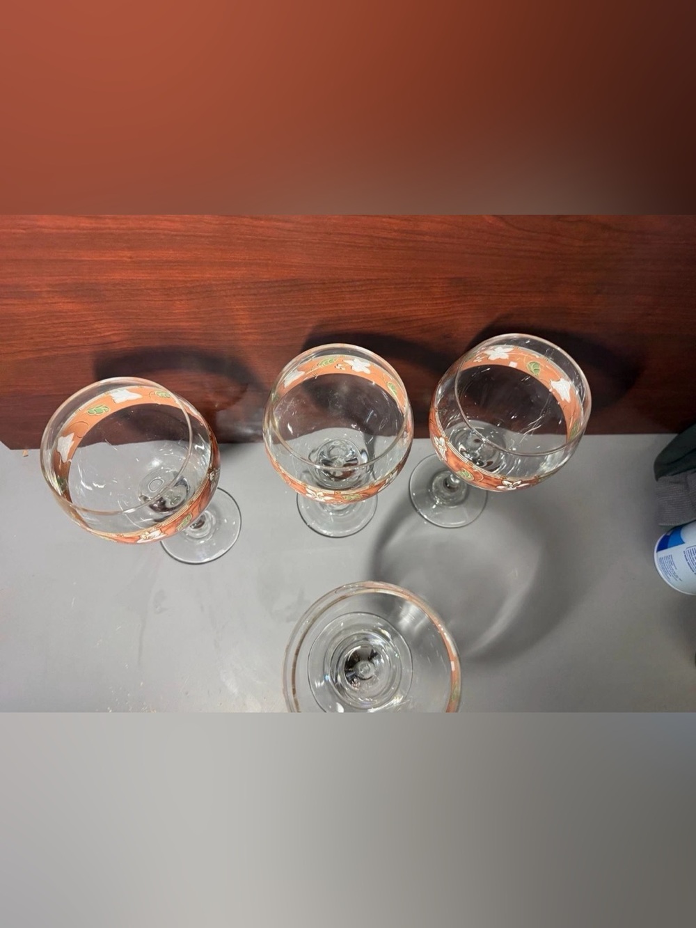 Set of 4 Floral Stemmed Wine Glasses Orange Green White - Picture 7 of 11